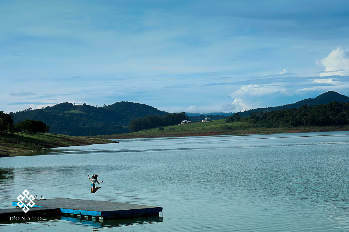 visao geral da represa de piracaia.