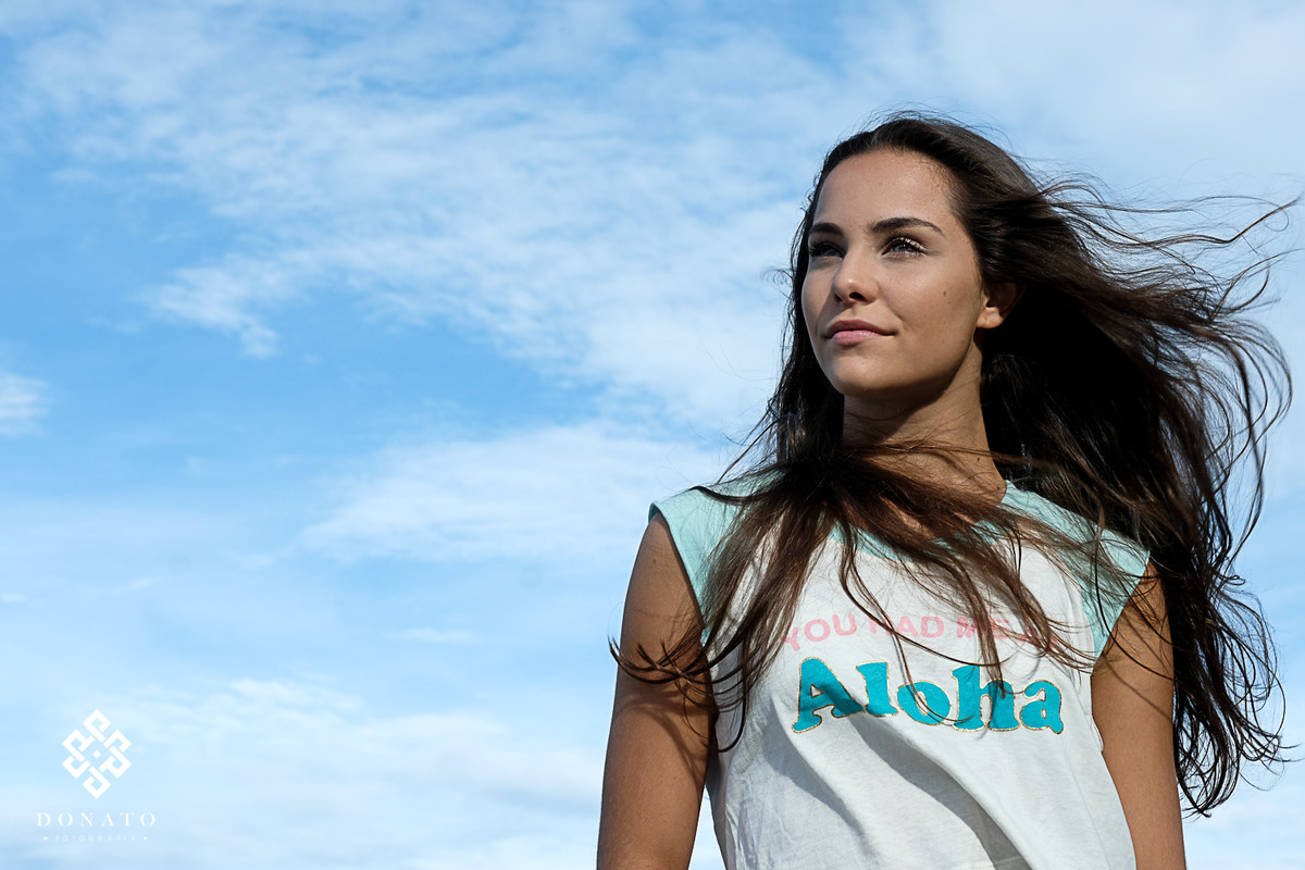 bookde 15 anos com retrato com céu azul.