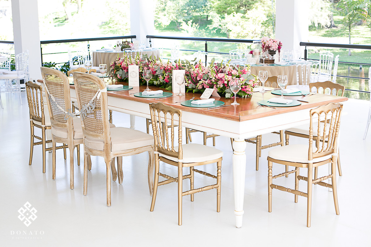 Mesa comunitaria feita pela Juliana Valim.