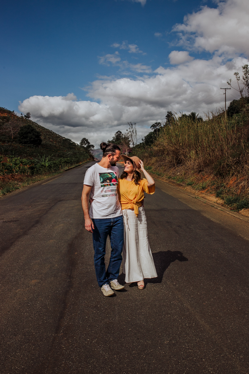 Pré casamento Casal ensaio asfalto