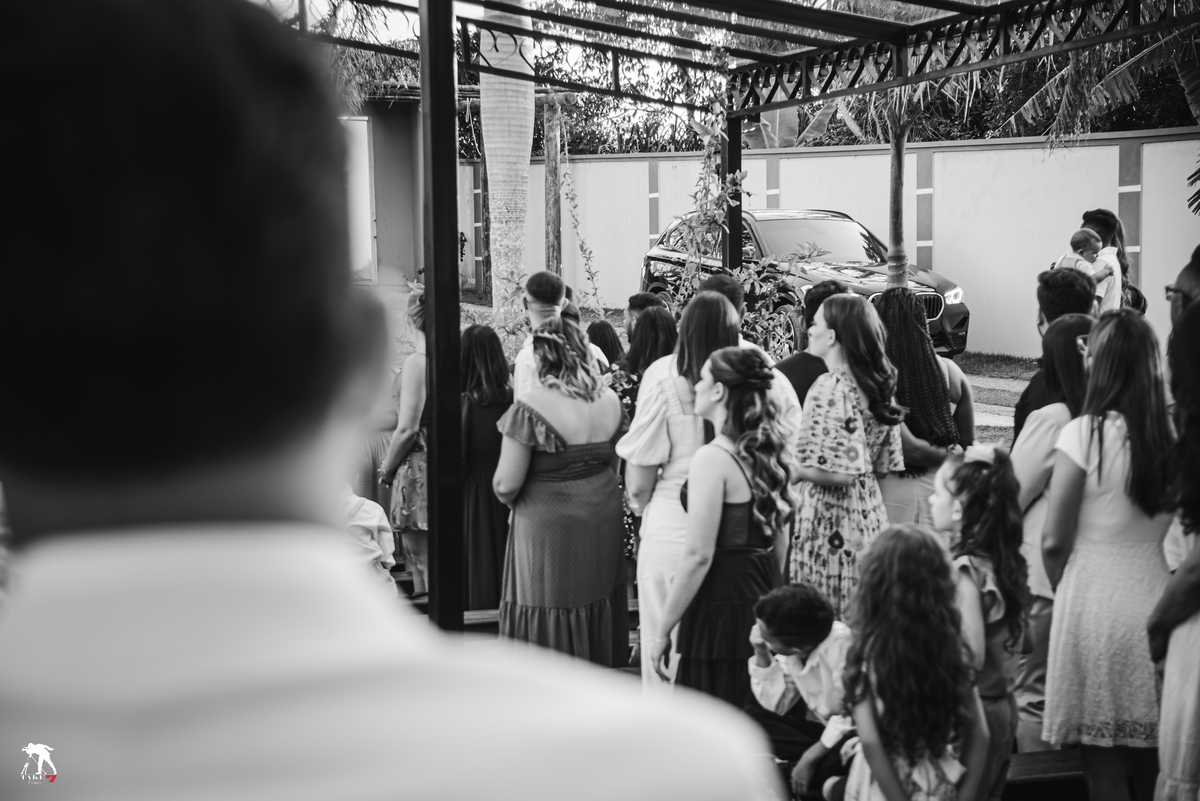 carro da noiva chegando 