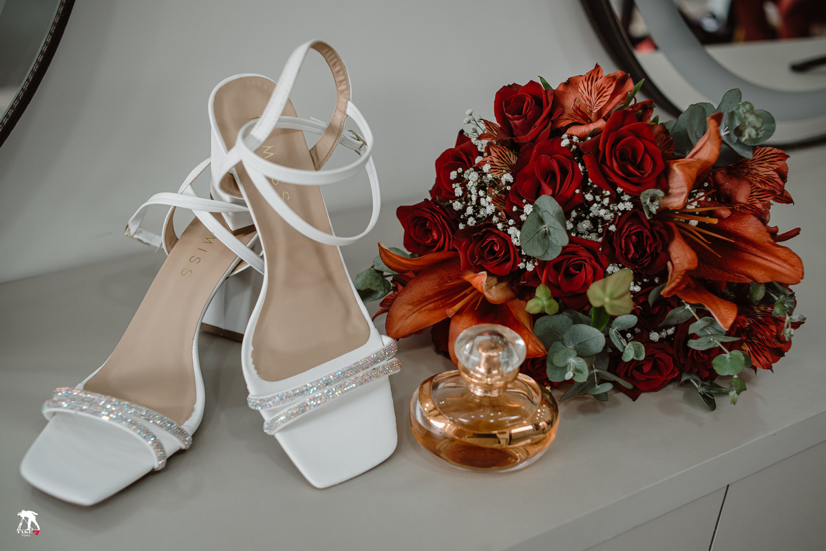sapato e buque da noiva