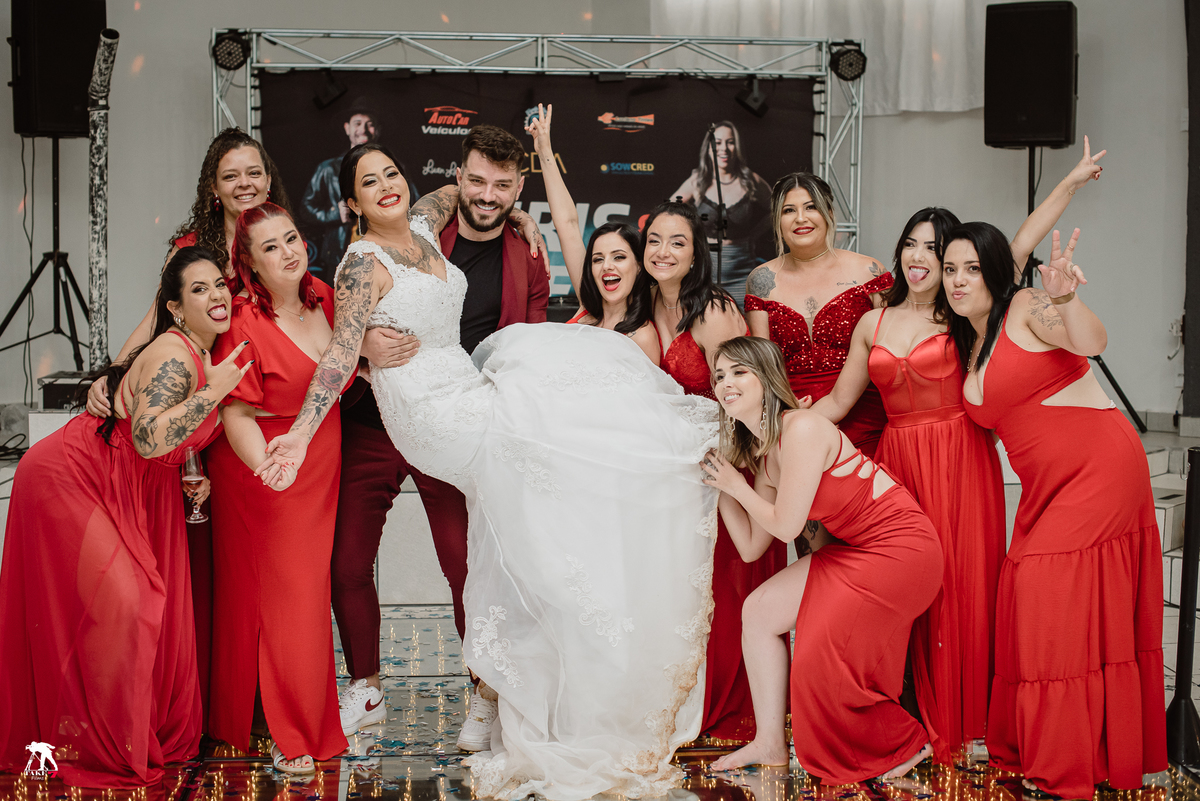 damas de honra com a noiva 