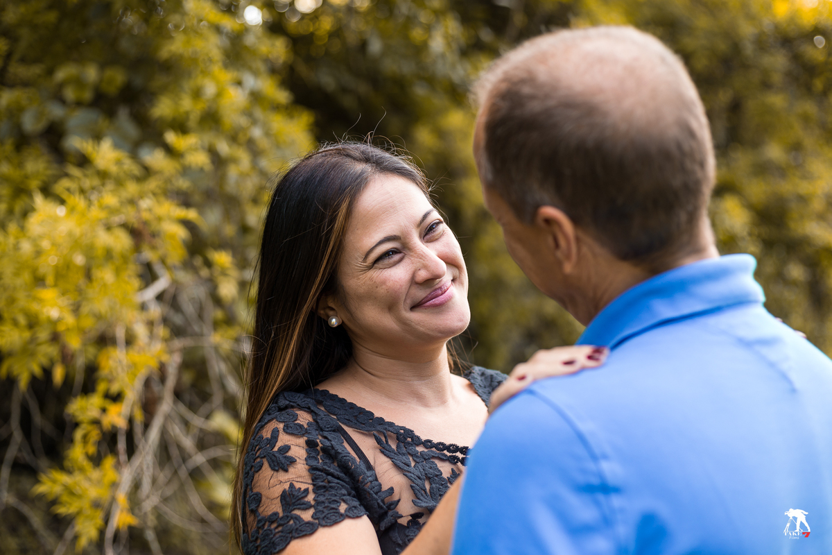 olhar de casal de noivos 