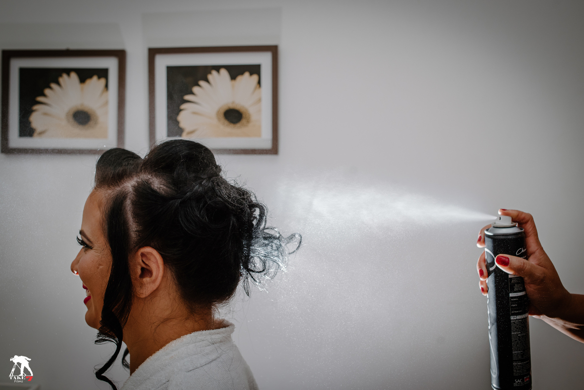 spray no cabelo da noiva 