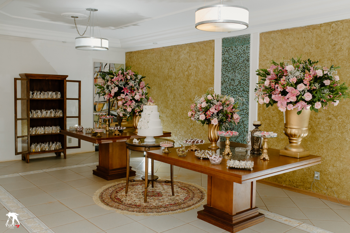 mesa do bolo do casamento