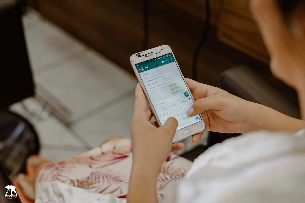 noiva falando com o noivo 