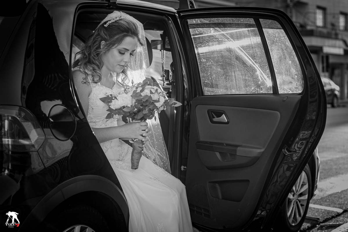noiva no carro 