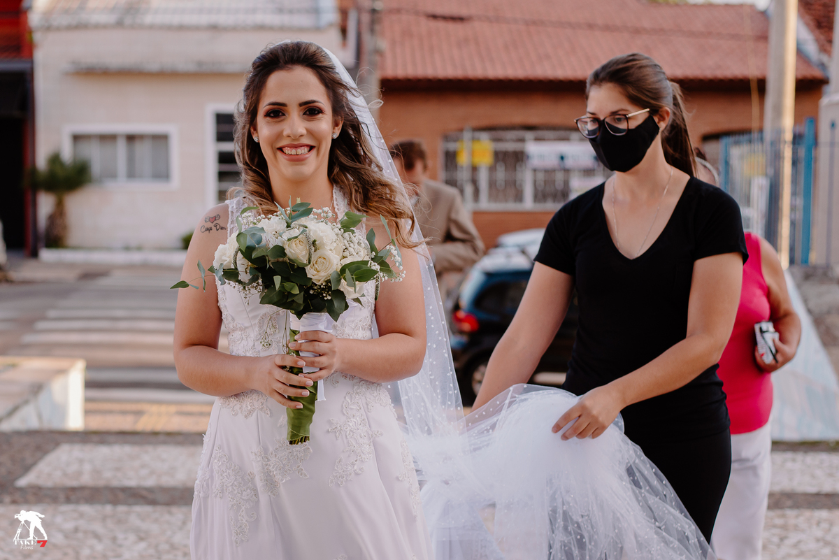 noiva a caminho do altar 