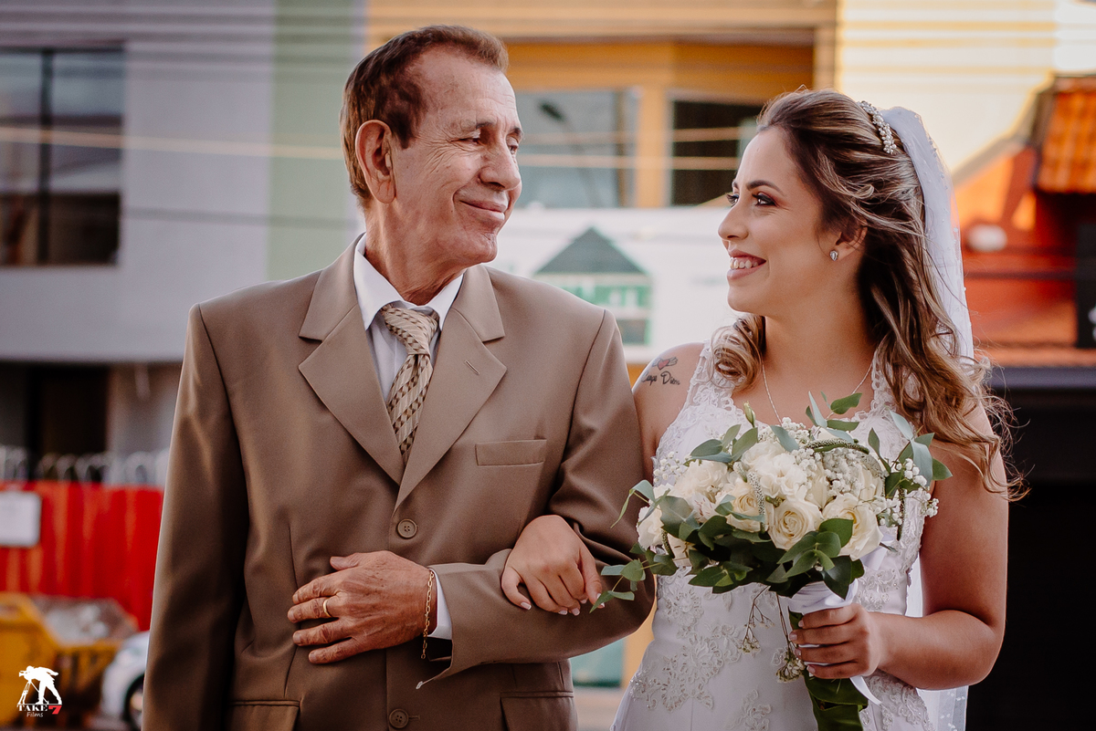 olhar de pai e  noiva 