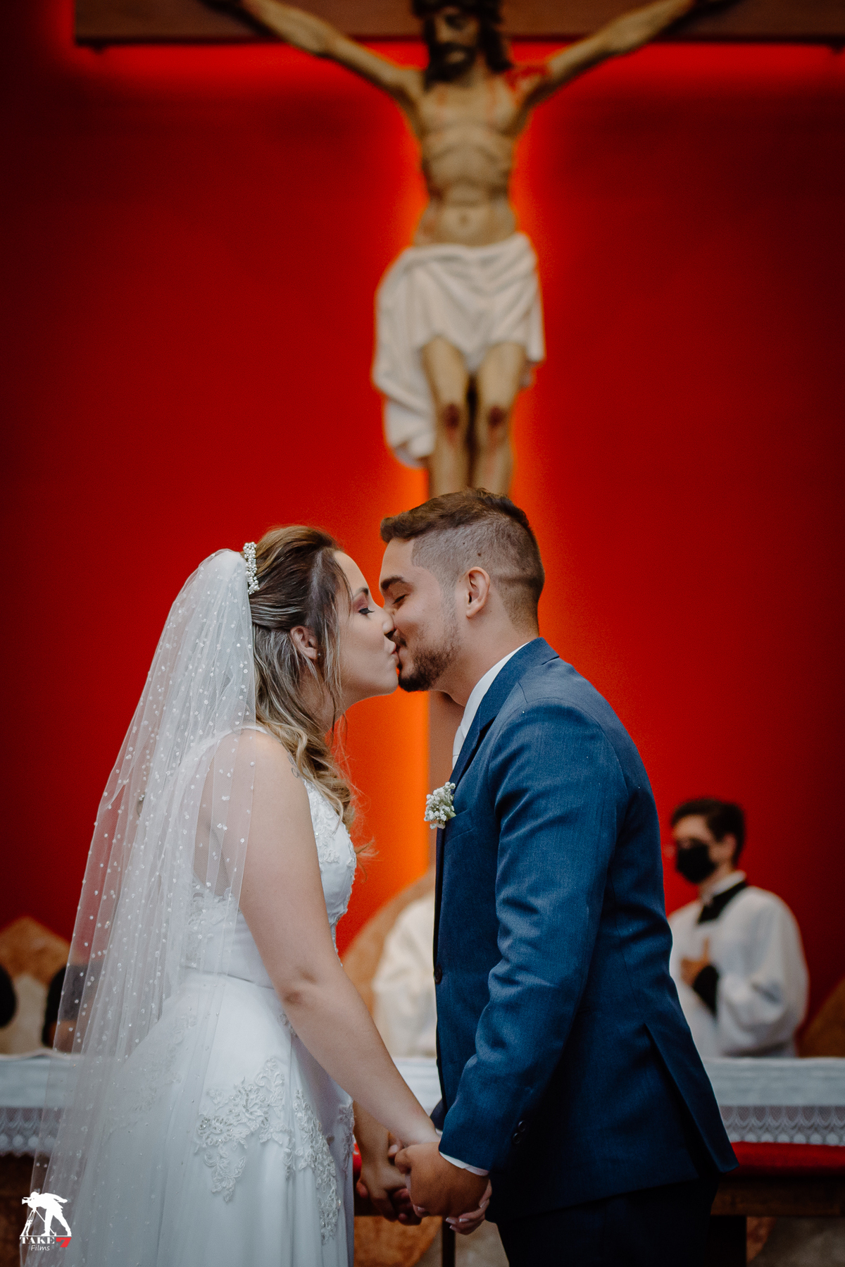 beijo nupcial dos noivos 