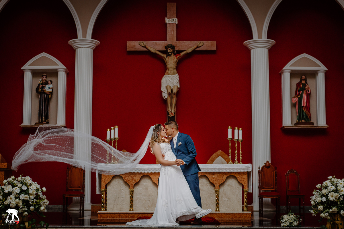 véu da noiva flutuando 