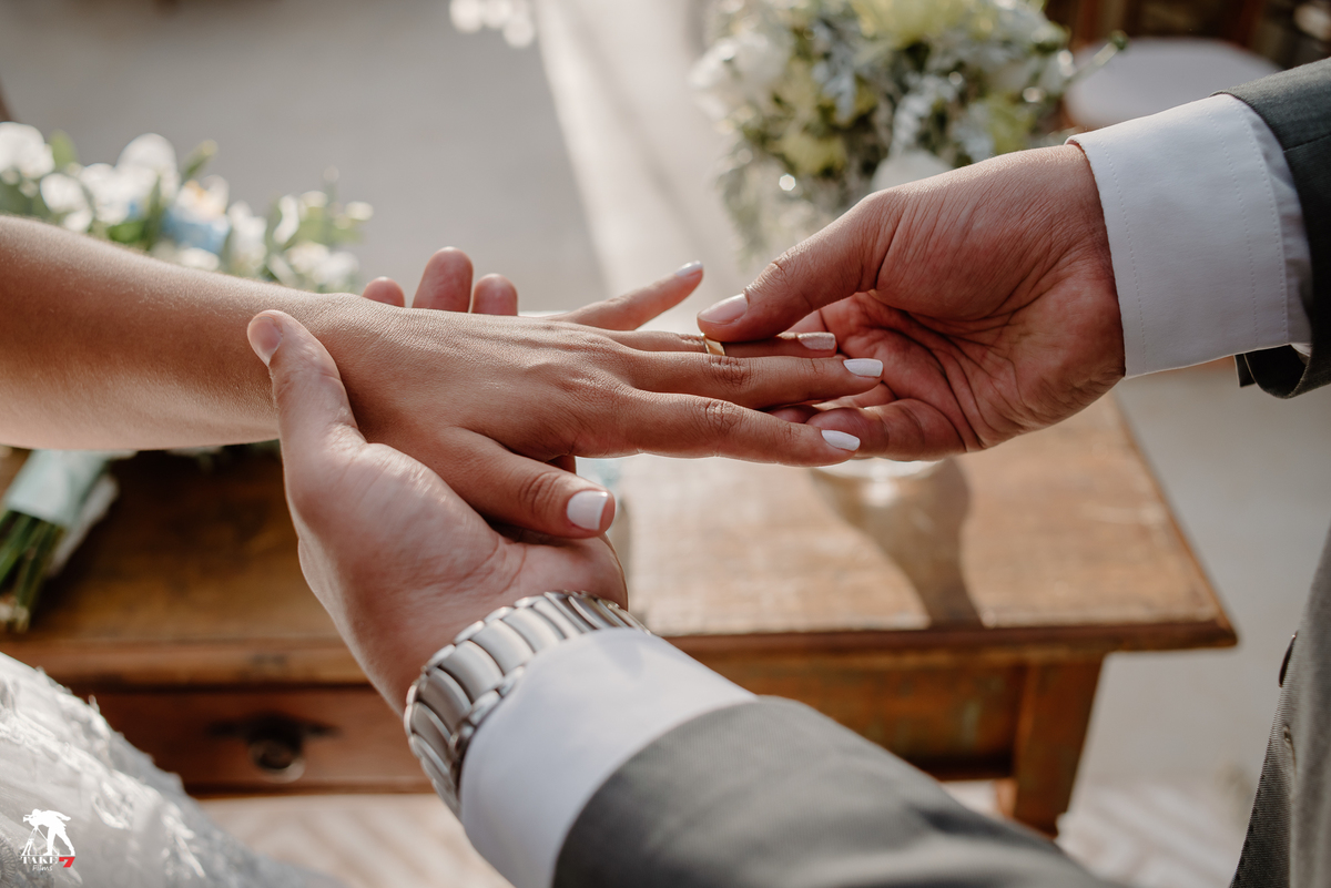 troca de alianças dos noivos 