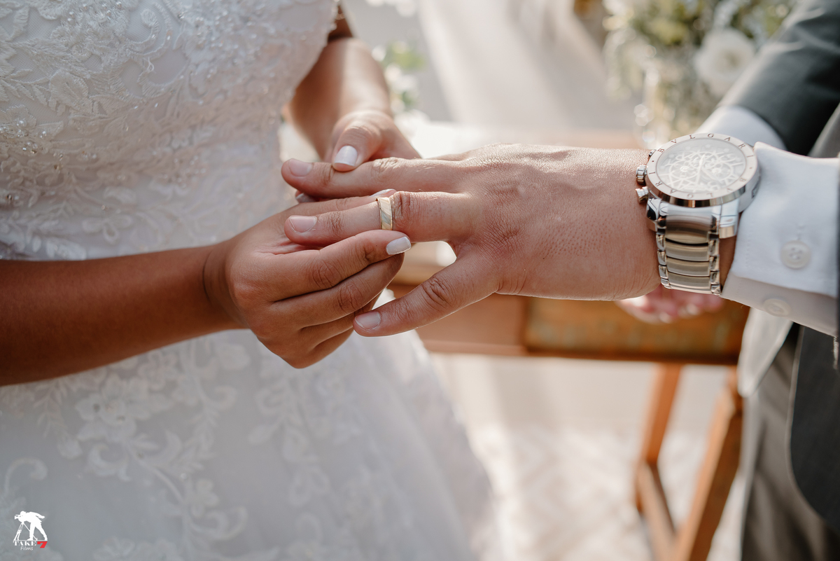 troca de alianças dos noivos 