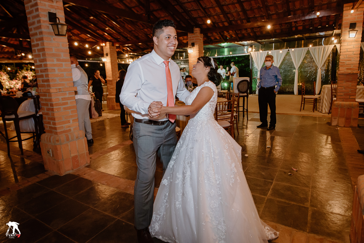 primeira valsa dos noivos 