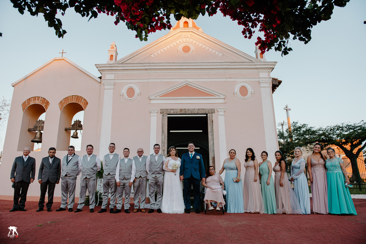 Noivos com padrinhos e pais 