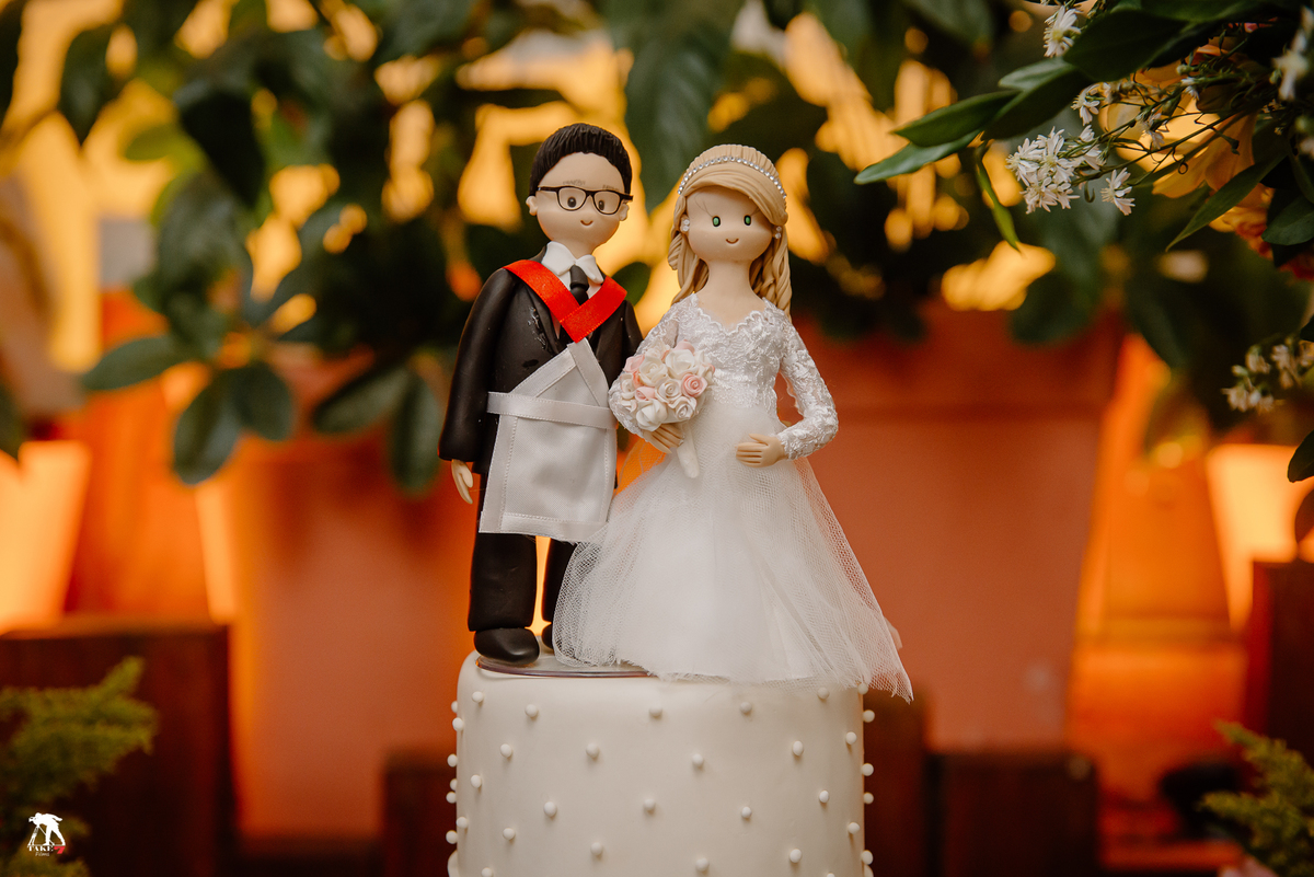 Noivinhos topo do bolo 