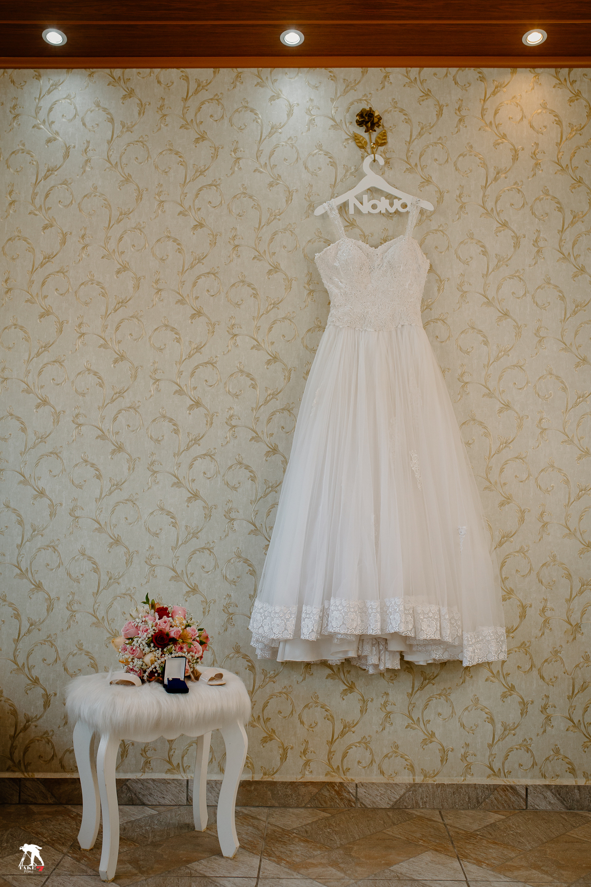 vestido da noiva com buque