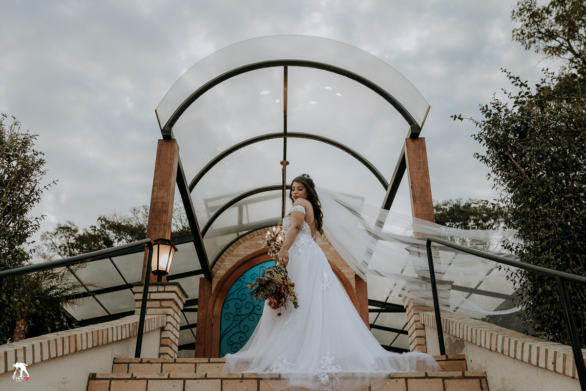 noiva com véu da noiva 