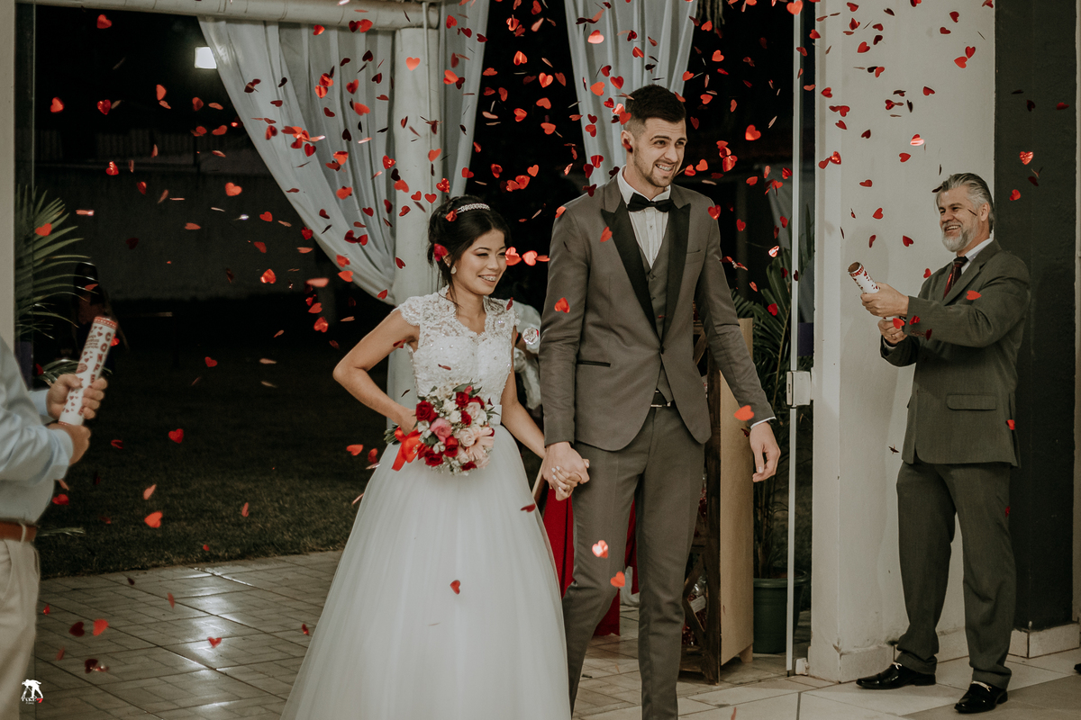 entrada dos noivos na festa 