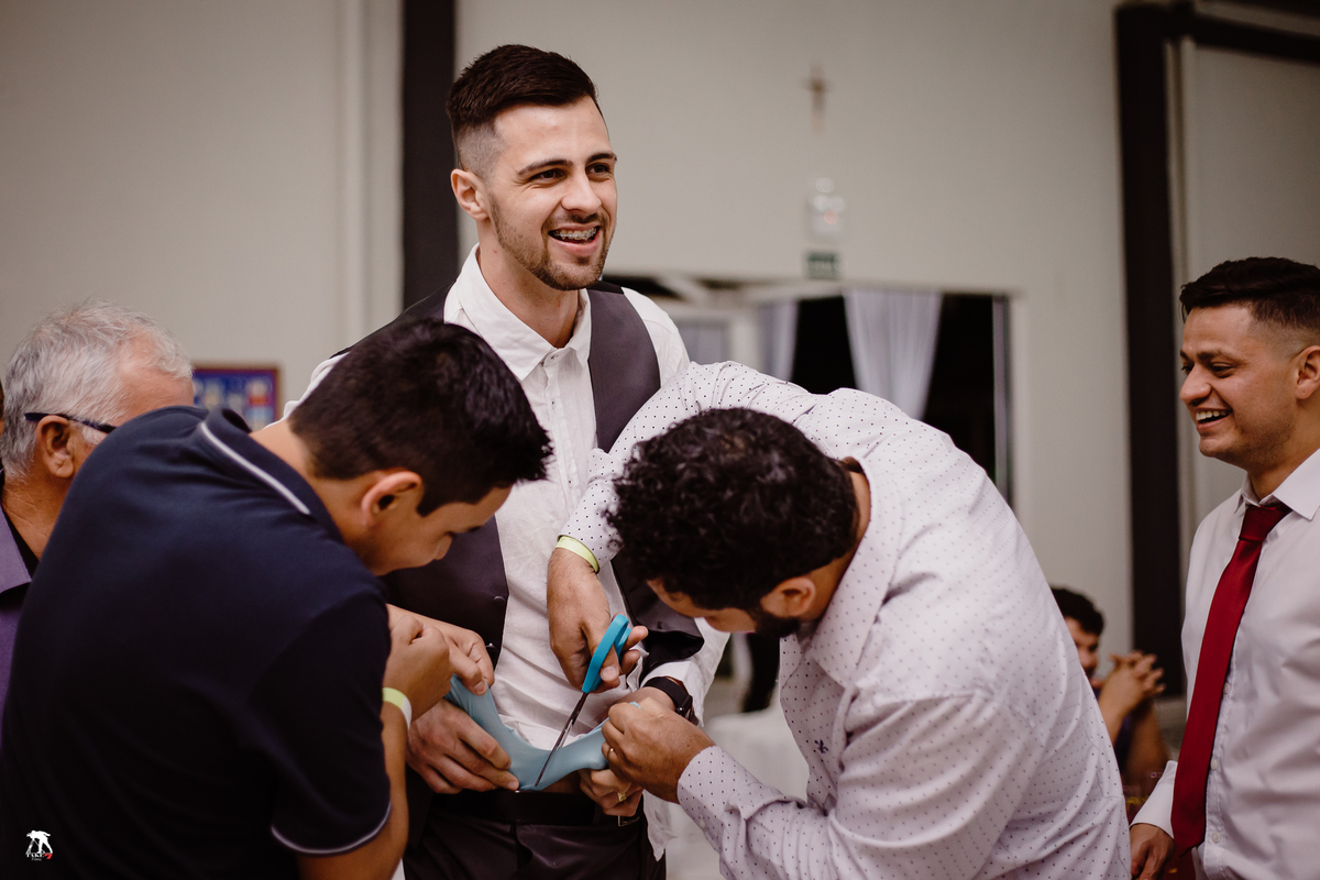 corte da cueca do noivo no casamento 