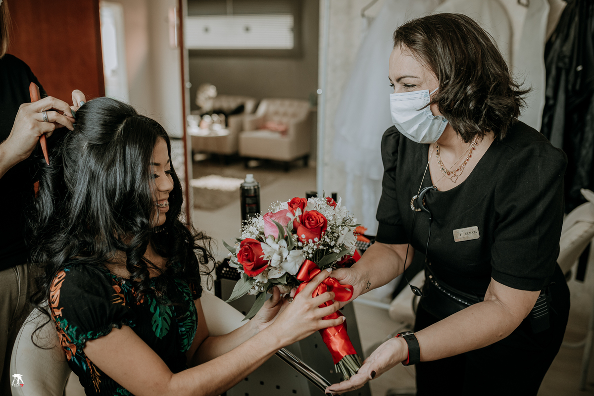 entrega do buque da noiva 