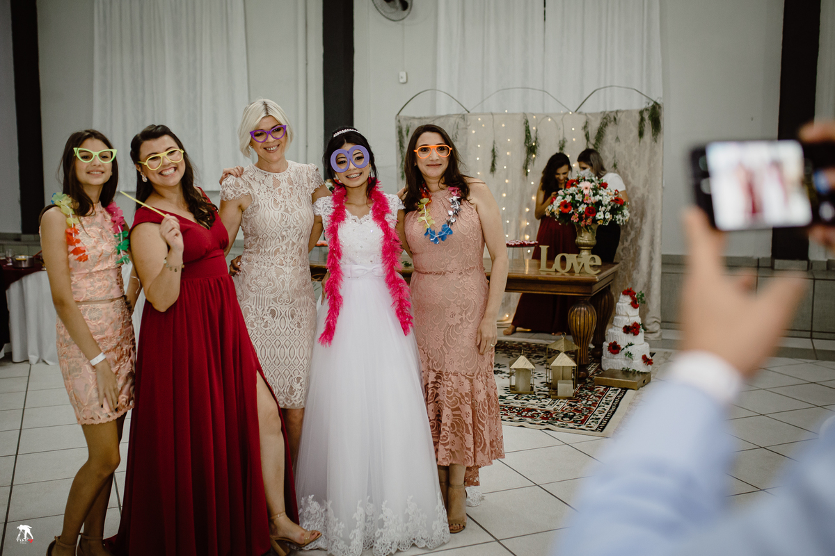 noiva com convidados 