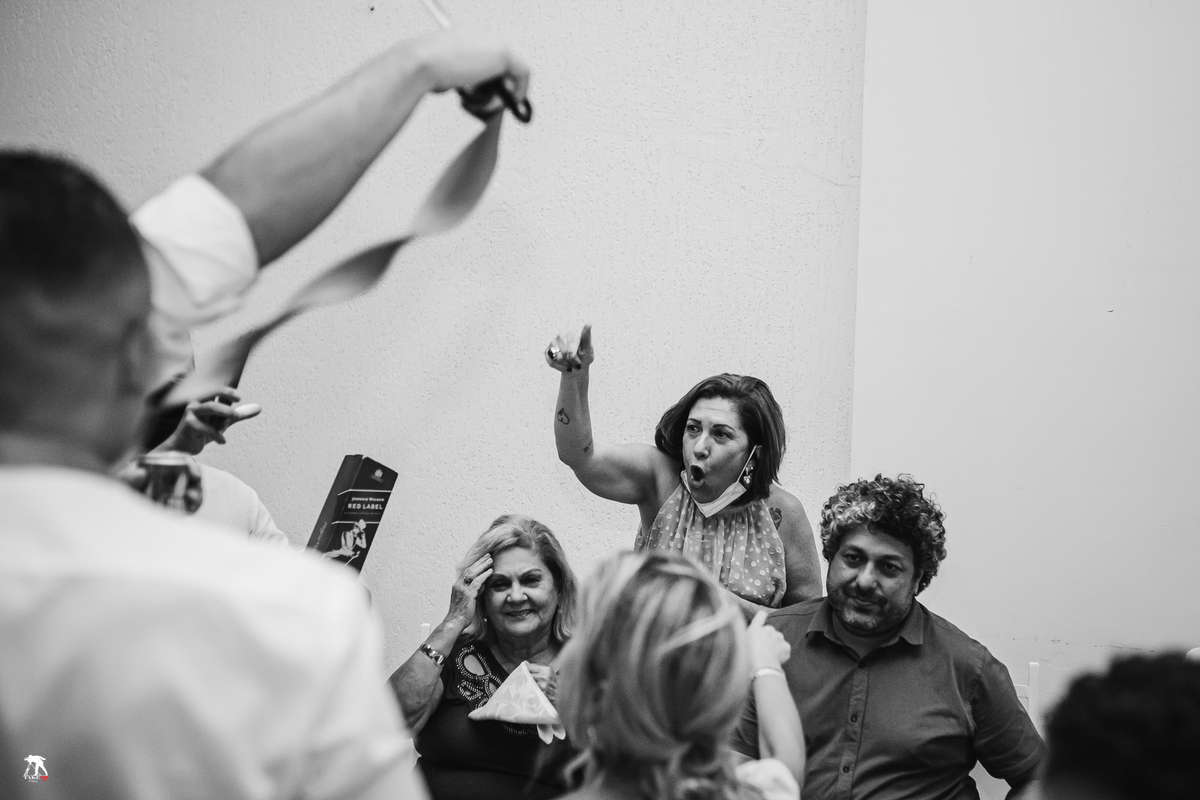 momento da gravata no casamento 