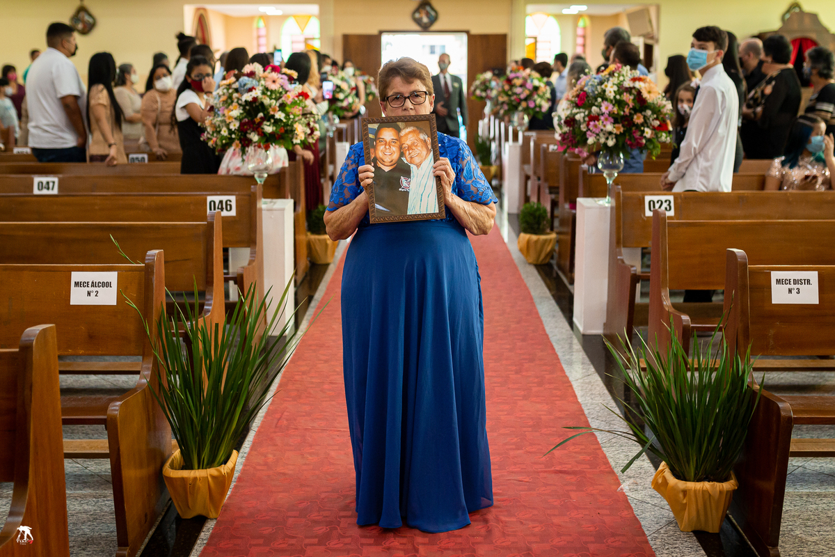 entrada de homenagem 