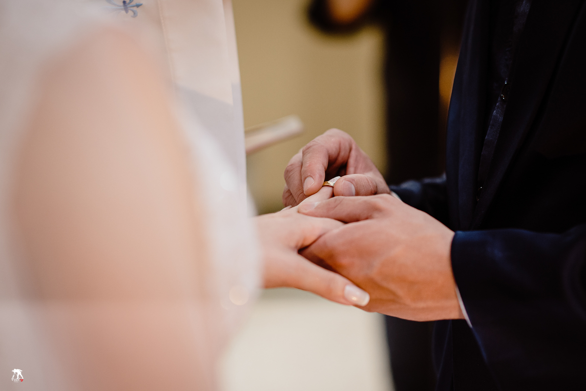 Troca das alianças no casamento