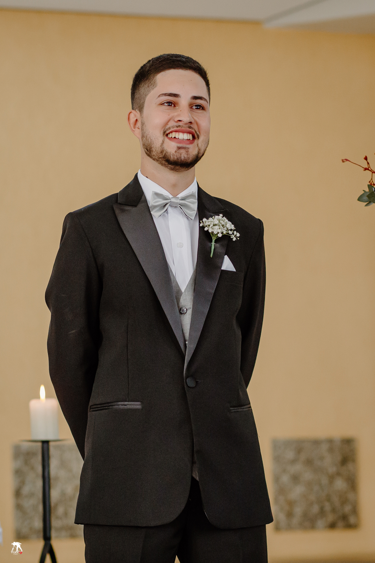 olhar do noivo na entrada da noiva 