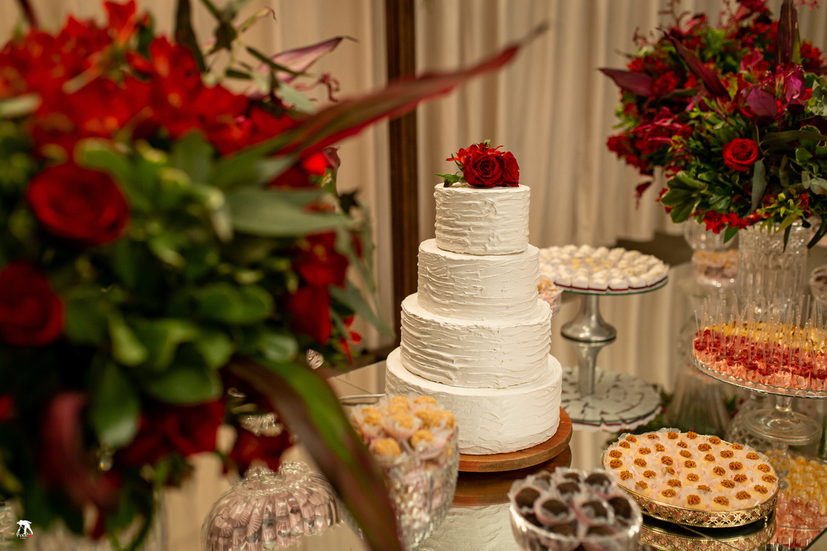 mesa do bolo do casamento 
