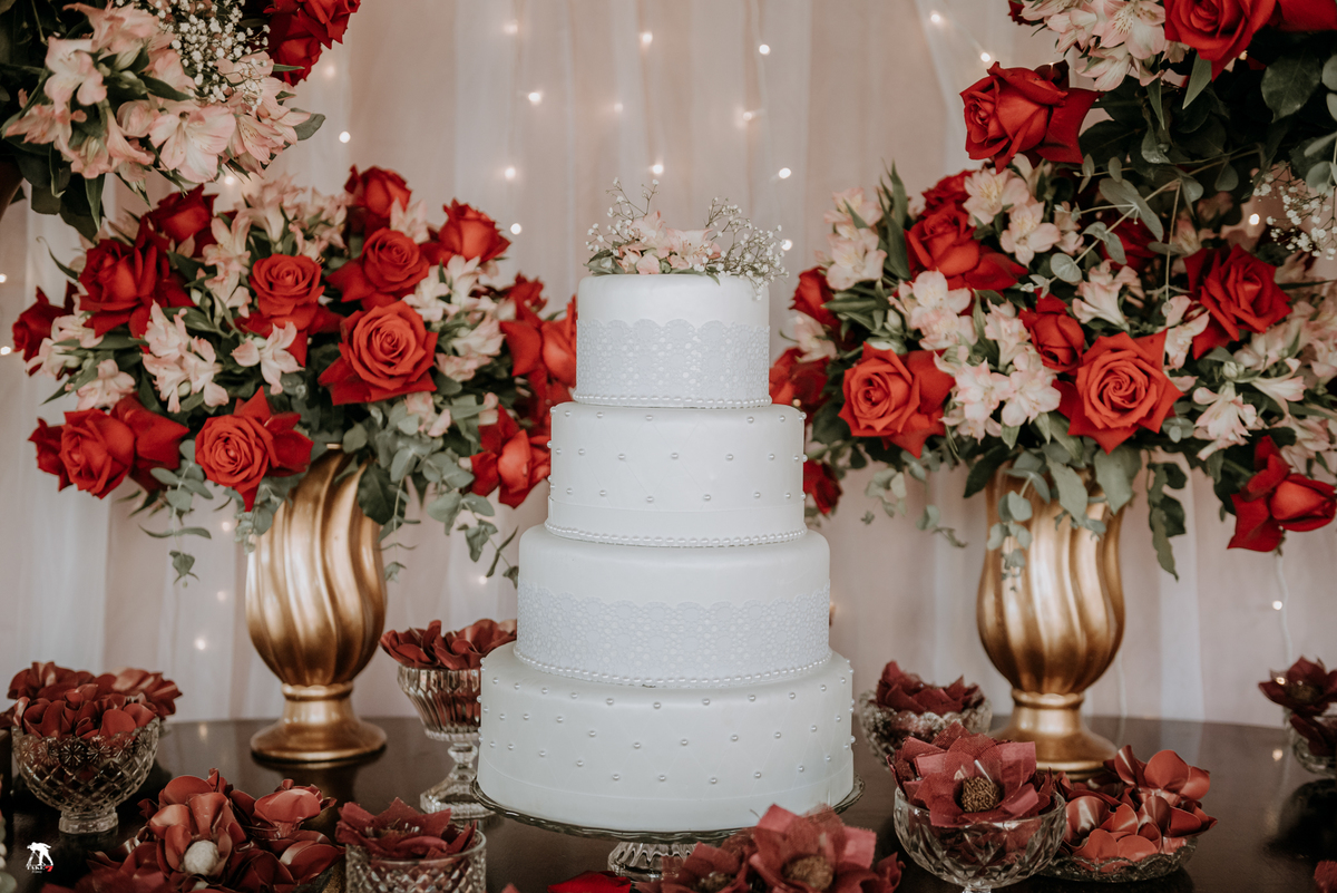 mesa do bolo do casamento 