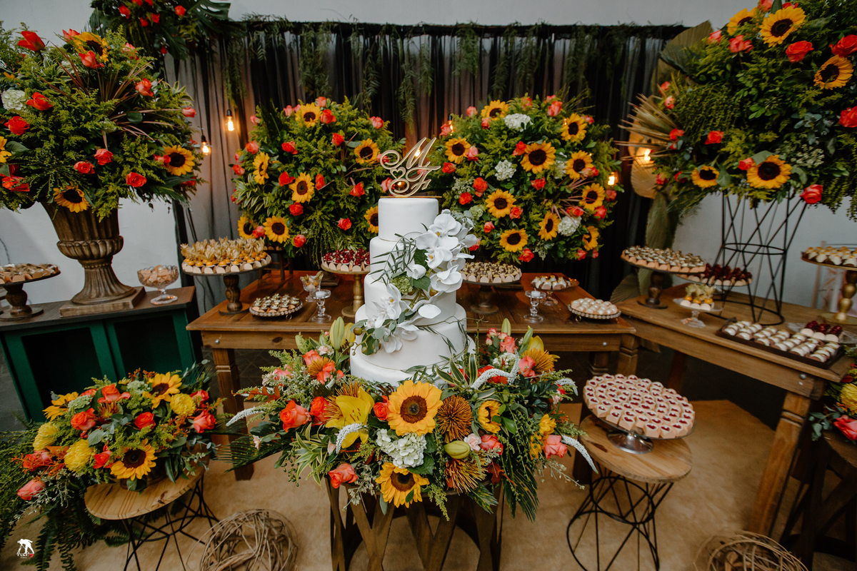 mesa do bolo do casamento 
