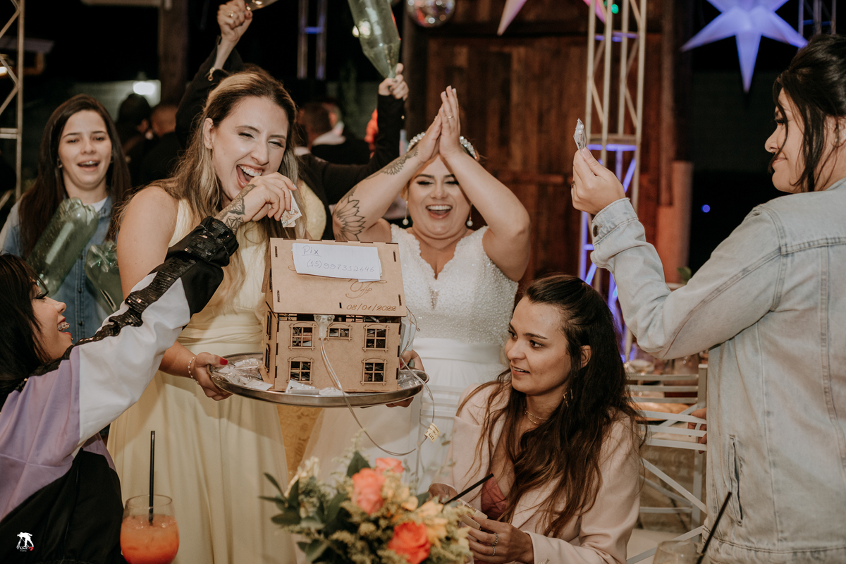 venda do sapato da noiva no casamento 