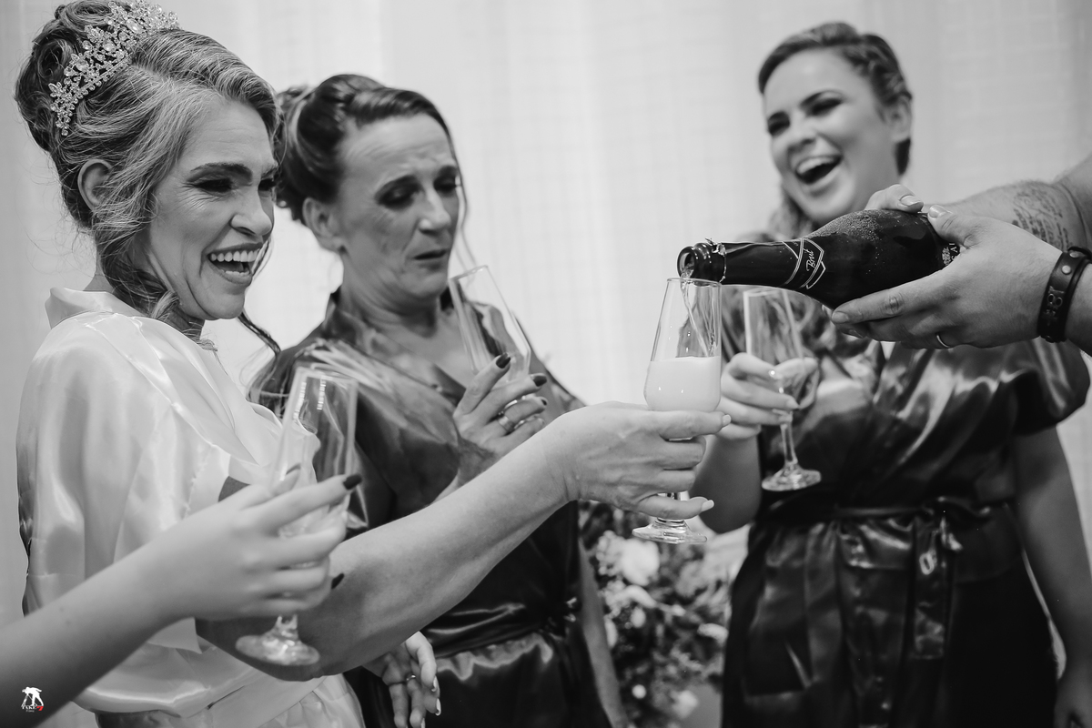 noiva e as madrinhas no making-of