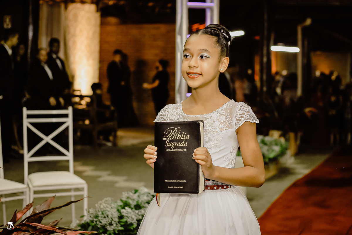 entrada da bíblia no casamento