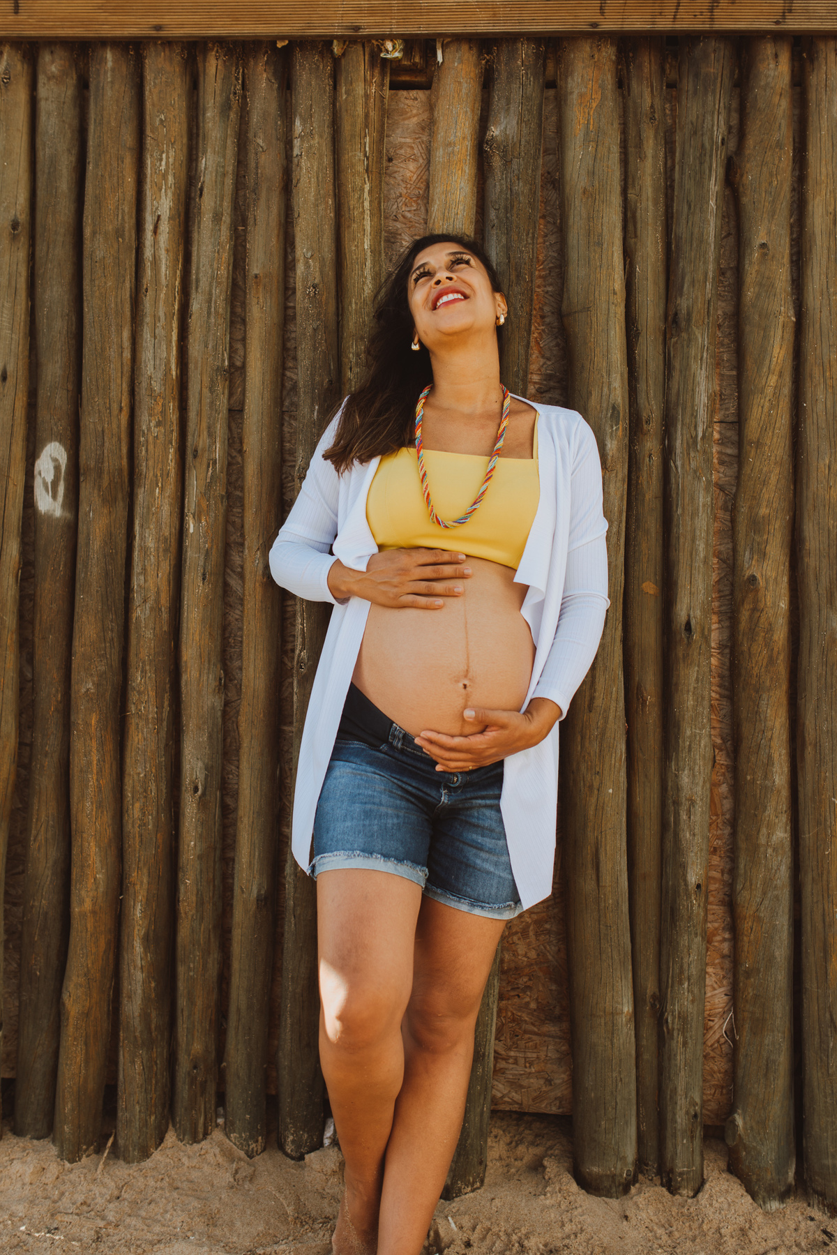 Ensaio gestante na praia Lauro de Freitas _daniela Lamarão Fotografia
