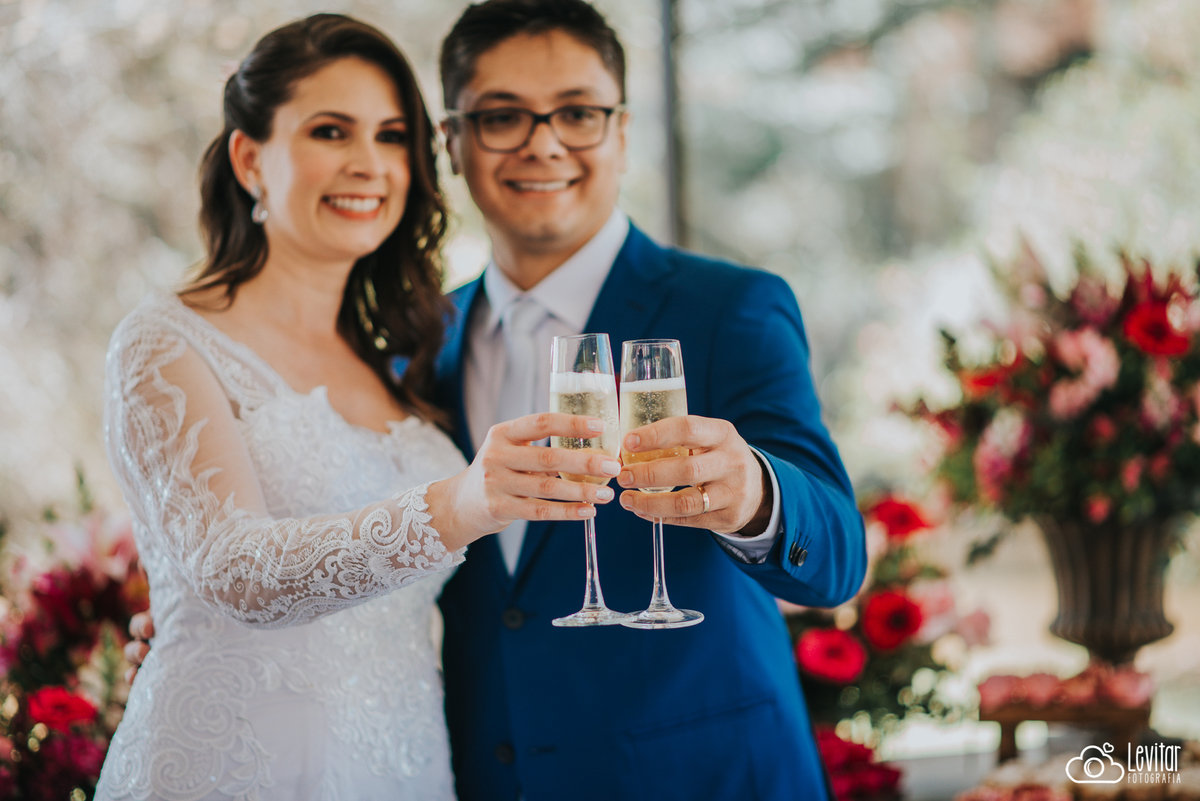 o brinde dos noivos Casamento Recanto do Bosque Guaratinguetá SP