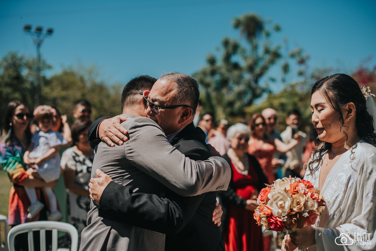 fotografia de casamento ao livre em são josé dos campos