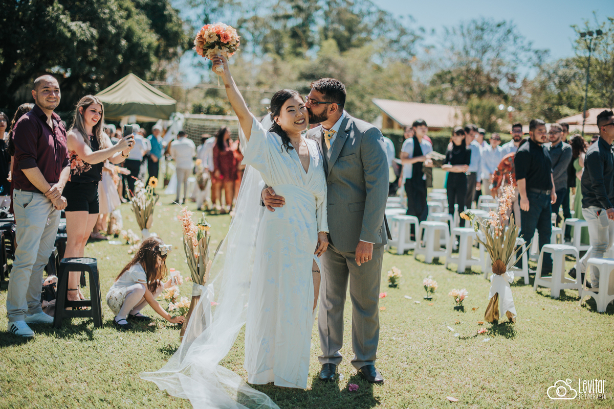 fotografia de casamento ao livre em são josé dos campos