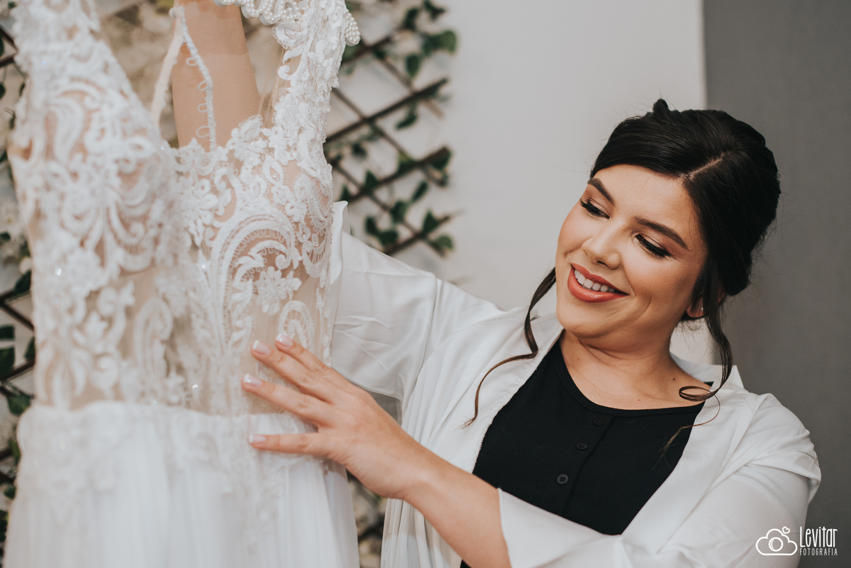 vestido de noiva feito pelo Hélio Cunha, Casamento no Recanto Vip