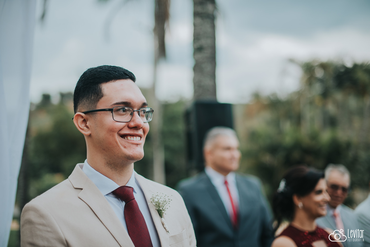 Noivo esperando a Noiva