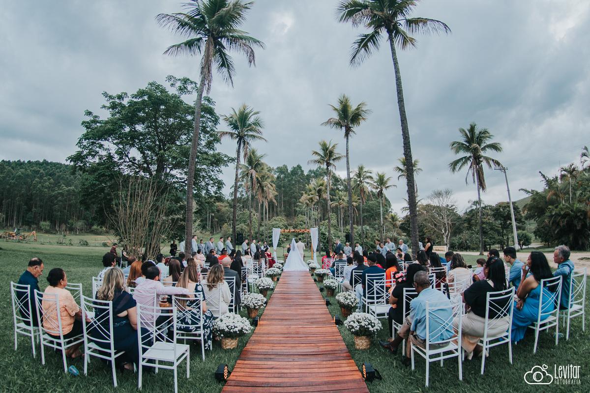 cerimônia em meio as palmeiras Fazenda Marambaia 