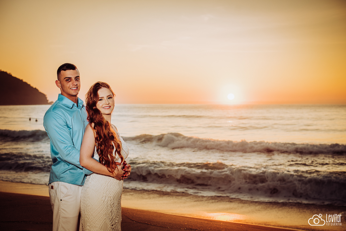 lindo nascer do sol em ubatuba