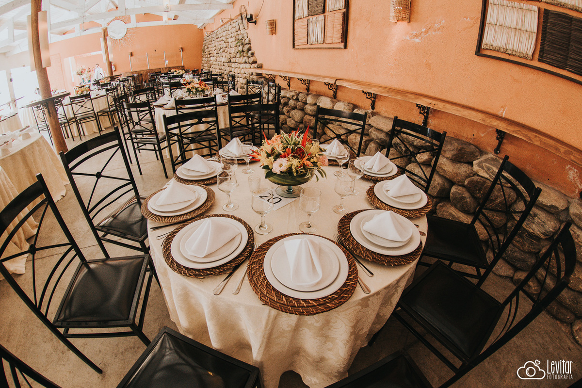 mesa de convidados em casamento