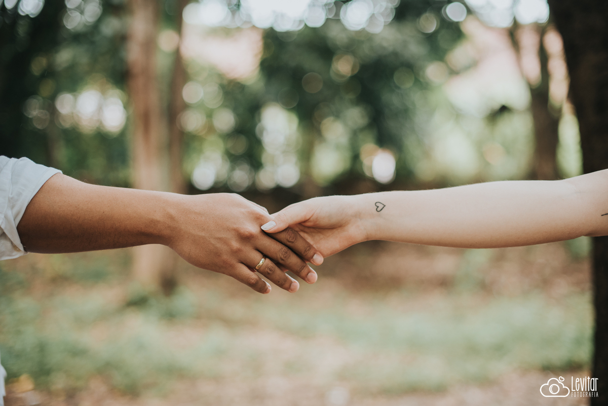 mãos unidos casamento
