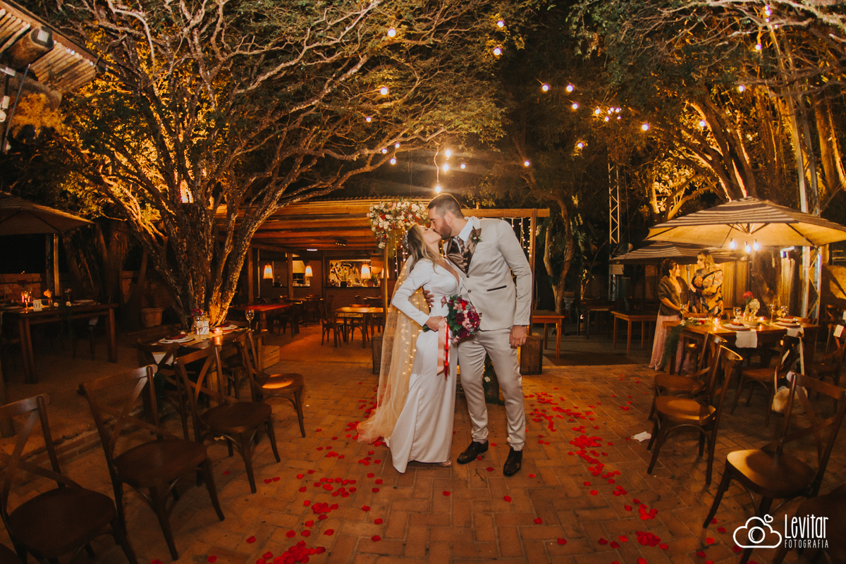 Casamento | na Luciana Valladão Restaurante | Guaratinguetá |Paula e Luan