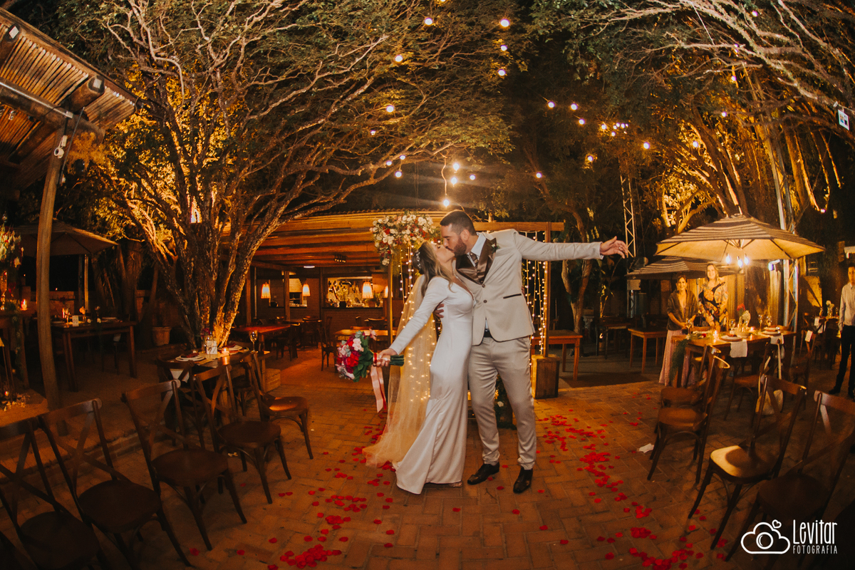 Casamento | na Luciana Valladão Restaurante | Guaratinguetá |Paula e Luan