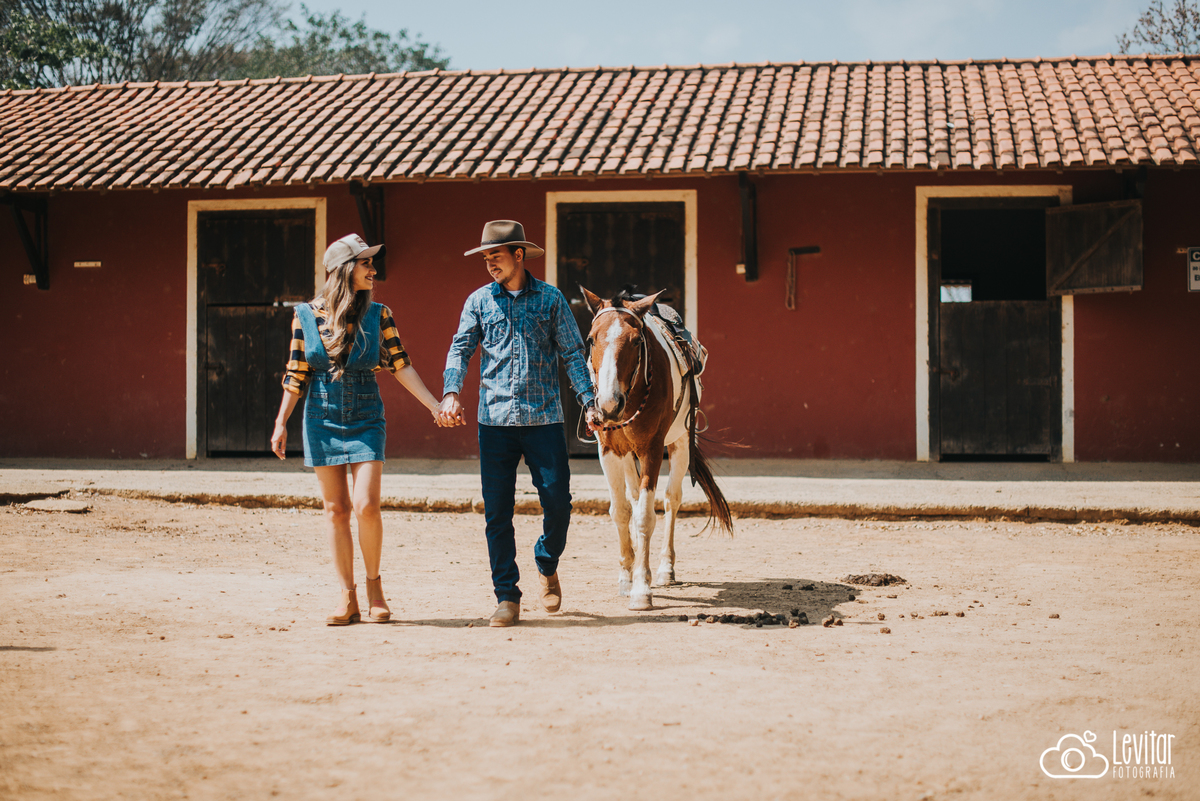 Ensaio Pré-Wedding Country| Fernanda Karen & Altieres | Hotel Fazenda Sete Lagos - Guaratinguetá / SP